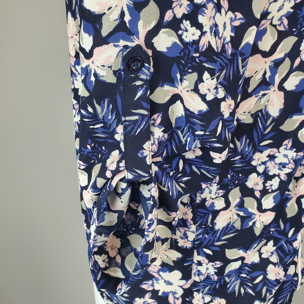 Skies Are Blue Floral Top - Picture 4 of 7